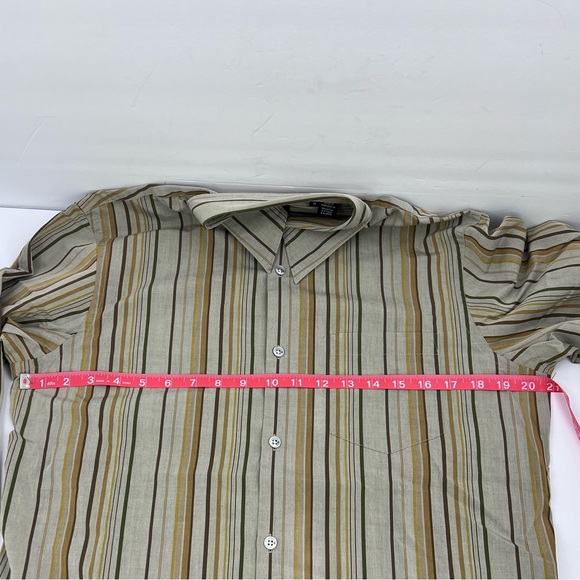 BOSS HUGO BOSS MENS LONG SLEEVES SIZE M, DARK TAN BASE WITH BROWN & GREEN LINES - Picture 13 of 15